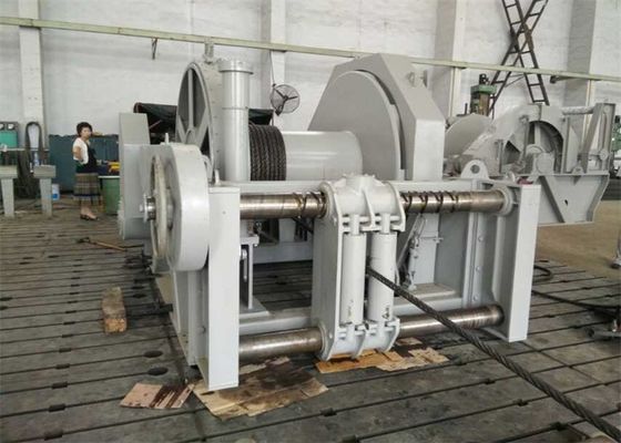 400KN Steel Q355D Cable Winch Machine Long Wire With Spooling Device